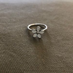 Pandora Darling Daisy Ring